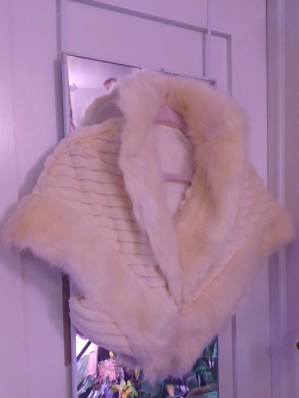 Cream Faux Fur Zip Up Vest Shawl Caplette Super Plush & Soft Size Small